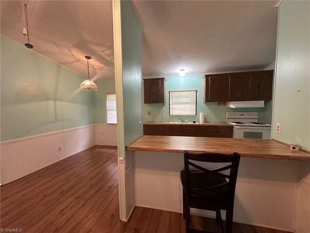 3768 Hillcroft Lane, Walkertown, NC 27051
