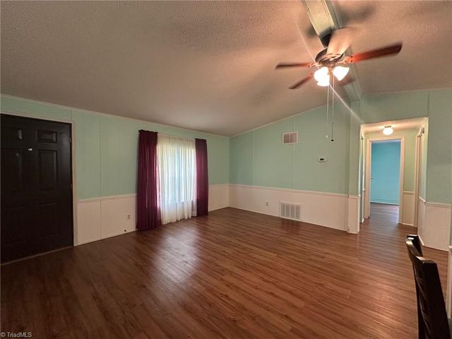 3768 Hillcroft Lane, Walkertown, NC 27051