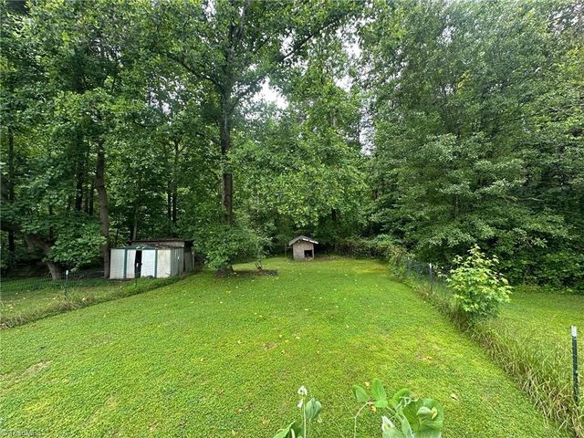 3768 Hillcroft Lane, Walkertown, NC 27051