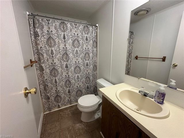 3768 Hillcroft Lane, Walkertown, NC 27051