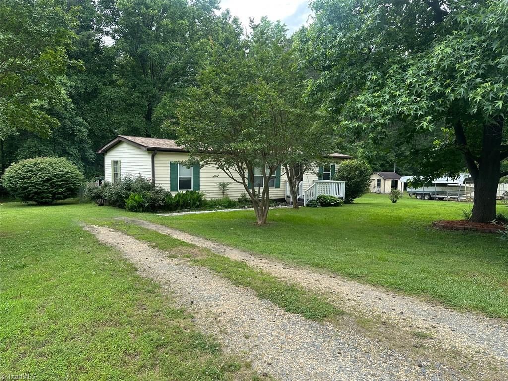 3768 Hillcroft Lane, Walkertown, NC 27051