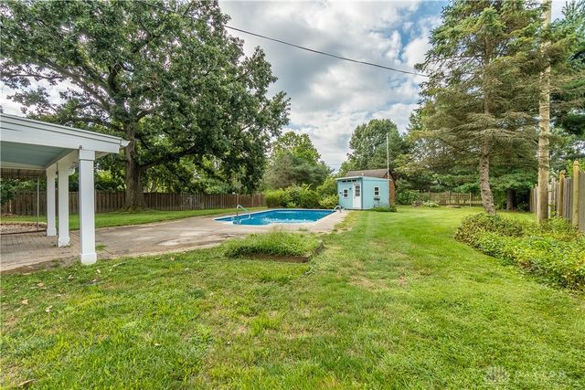134 Bristol Drive, Centerville, OH 45458