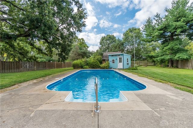134 Bristol Drive, Centerville, OH 45458