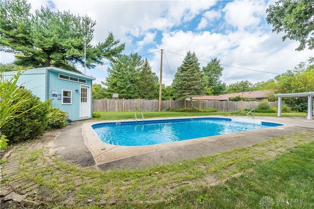 134 Bristol Drive, Centerville, OH 45458