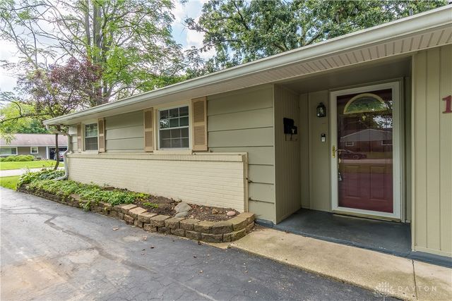 134 Bristol Drive, Centerville, OH 45458
