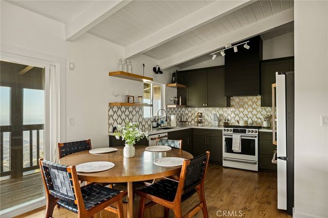 31537 Old City Creek, Running Springs, CA 92382