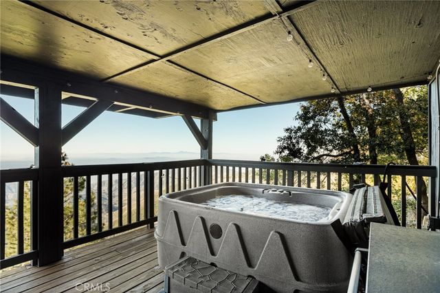 31537 Old City Creek, Running Springs, CA 92382