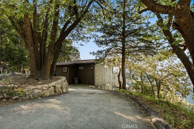 31537 Old City Creek, Running Springs, CA 92382