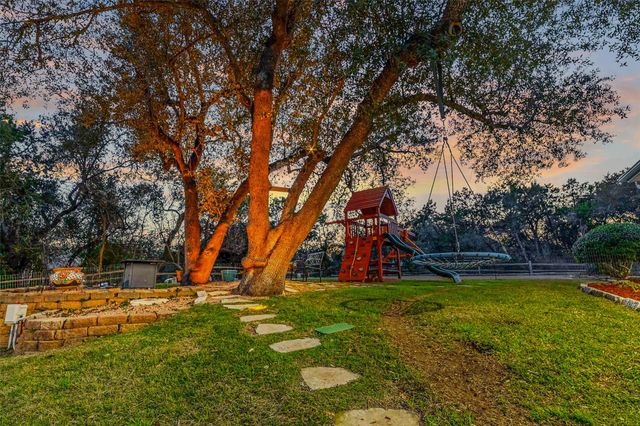 9201 SILVER PINE CV, Austin, TX 78733