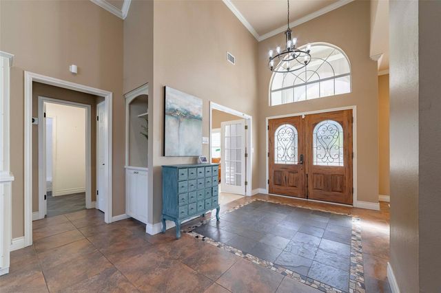 9201 SILVER PINE CV, Austin, TX 78733