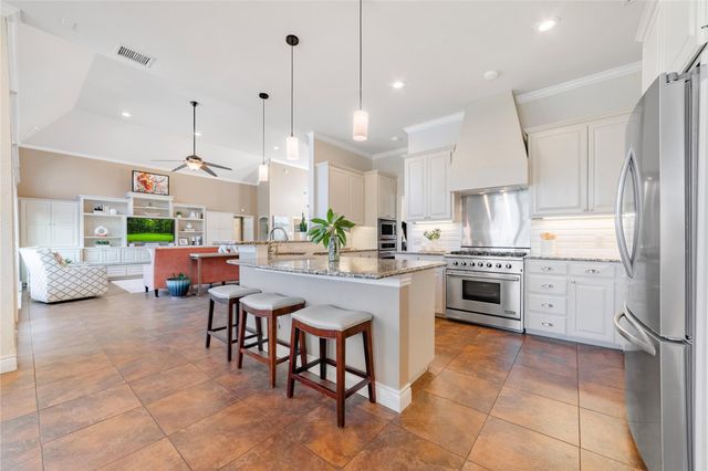 9201 SILVER PINE CV, Austin, TX 78733