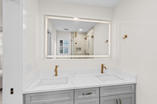 16 Amherst Street, Charleston, SC 29403
