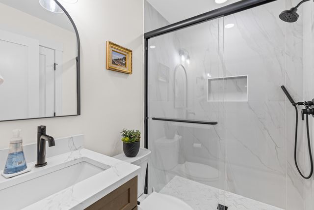 16 Amherst Street, Charleston, SC 29403