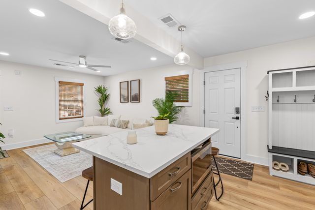 16 Amherst Street, Charleston, SC 29403