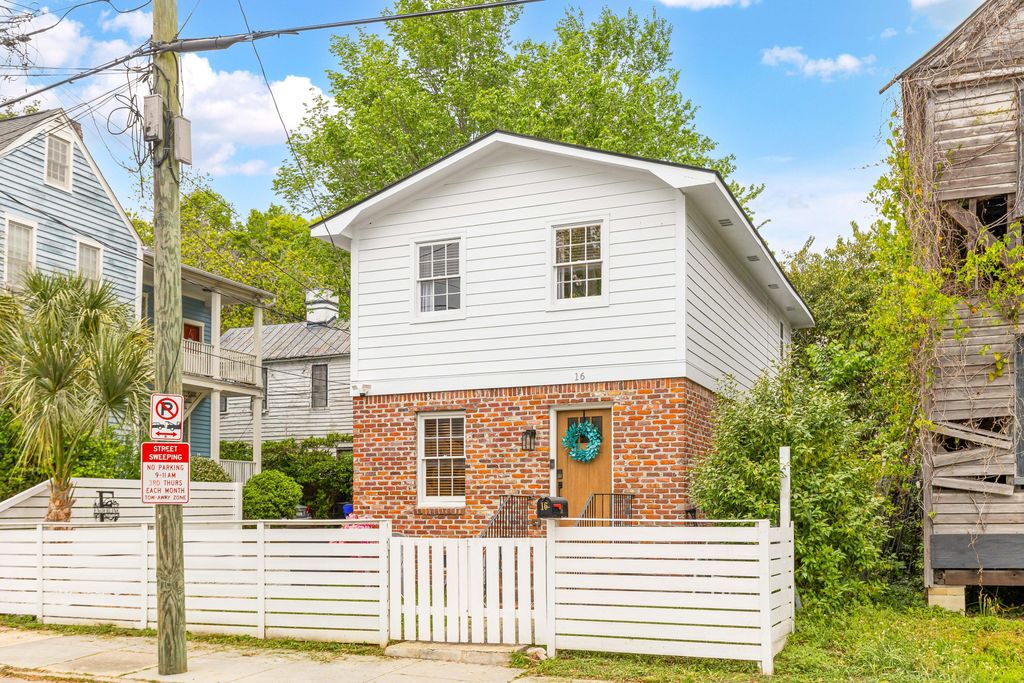 16 Amherst Street, Charleston, SC 29403