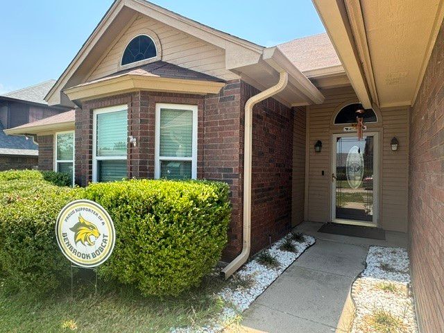 7108 Summerset Drive, Benbrook, TX 76126