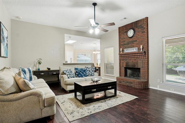 7108 Summerset Drive, Benbrook, TX 76126