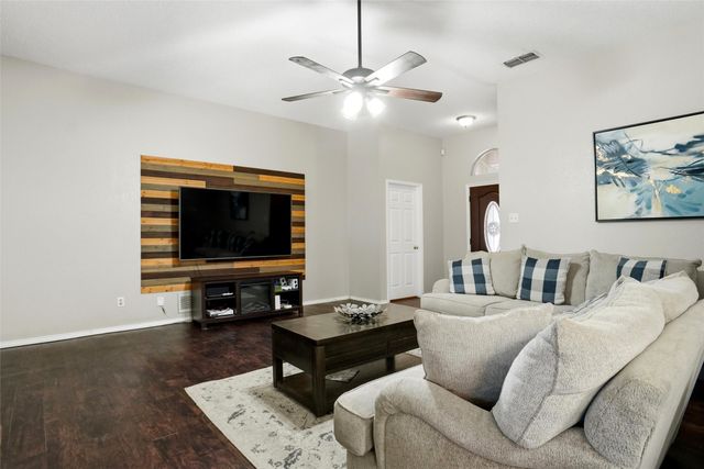 7108 Summerset Drive, Benbrook, TX 76126