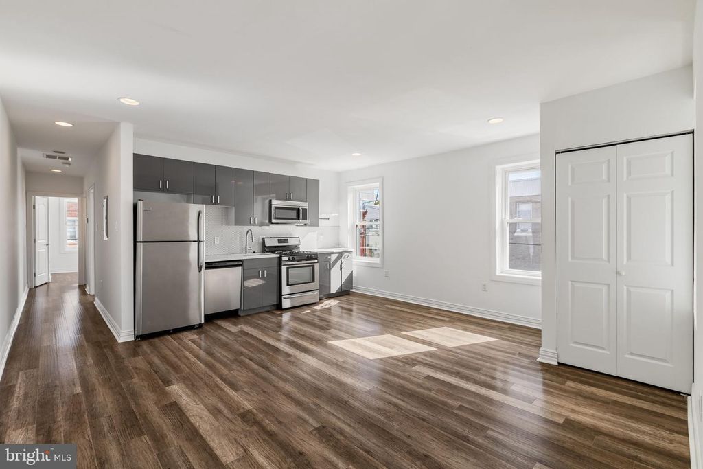 1226 S 21ST ST, PHILADELPHIA, PA 19146 — photo 4