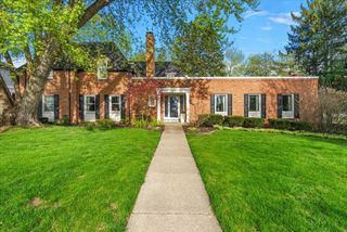 950 San Jose Drive, Grand Rapids, MI 49506
