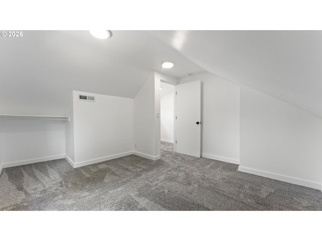 4715 Ne 100TH Ave, Portland, OR 97220
