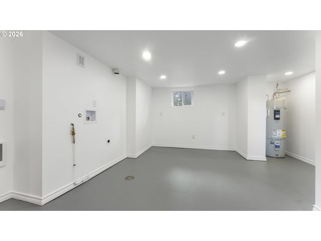 4715 Ne 100TH Ave, Portland, OR 97220