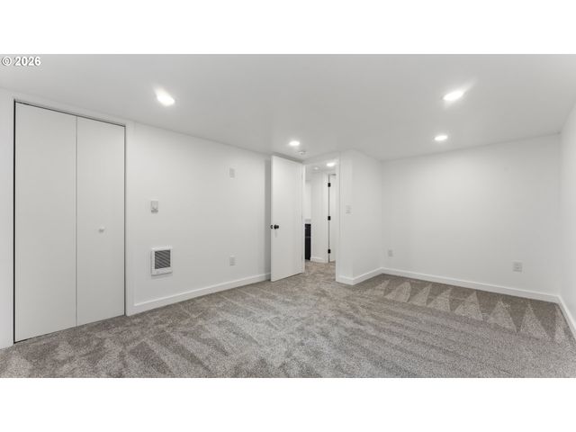 4715 Ne 100TH Ave, Portland, OR 97220