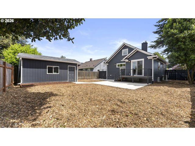 4715 Ne 100TH Ave, Portland, OR 97220