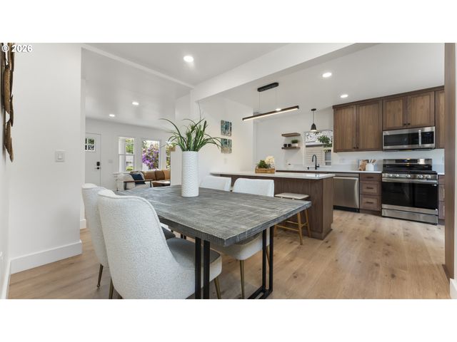 4715 Ne 100TH Ave, Portland, OR 97220