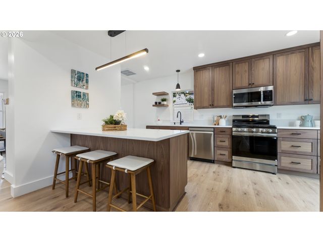 4715 Ne 100TH Ave, Portland, OR 97220