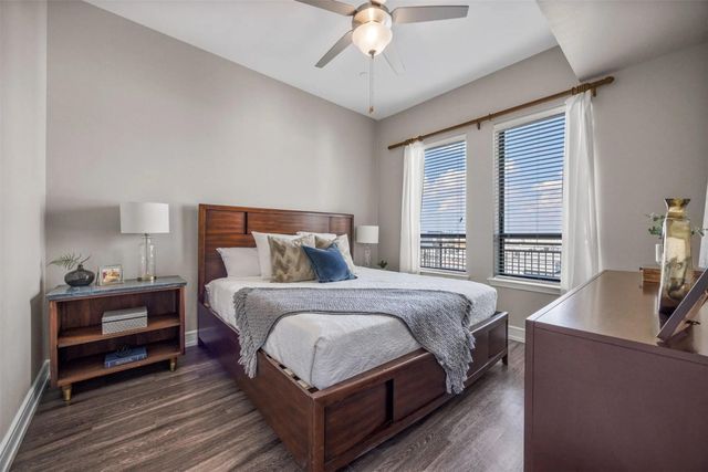 3201 Esperanza Crossing 239, Austin, TX 78758