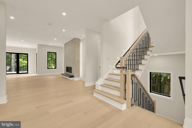 8314 THOREAU DR, Bethesda, MD 20817