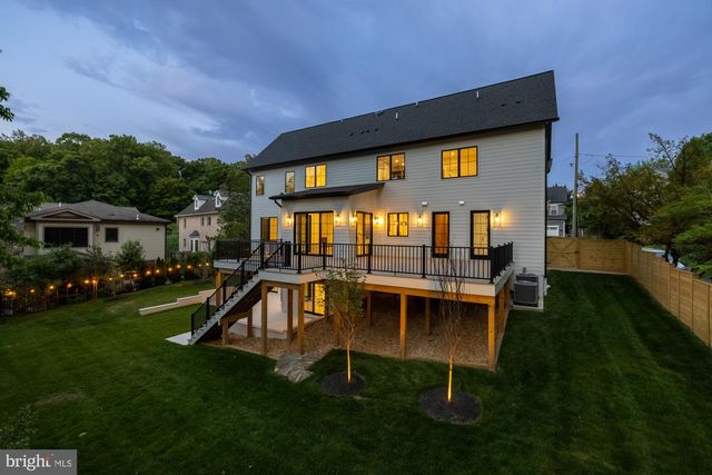 8314 THOREAU DR, Bethesda, MD 20817