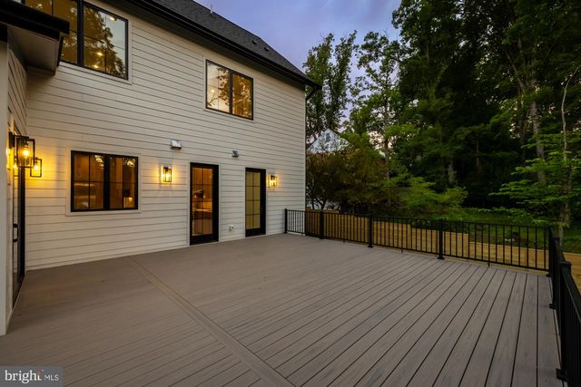 8314 THOREAU DR, Bethesda, MD 20817