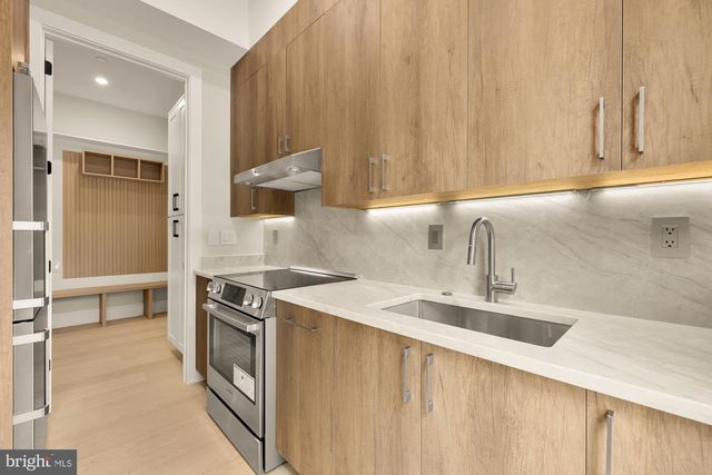 8314 THOREAU DR, Bethesda, MD 20817