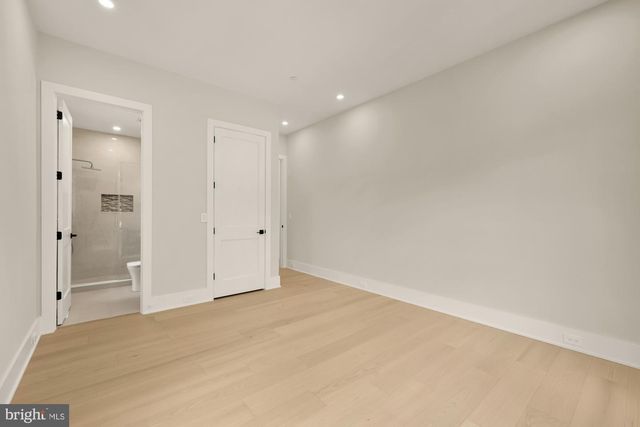 8314 THOREAU DR, Bethesda, MD 20817