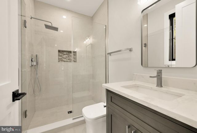 8314 THOREAU DR, Bethesda, MD 20817