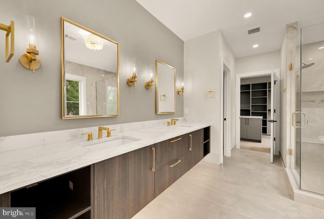 8314 THOREAU DR, Bethesda, MD 20817