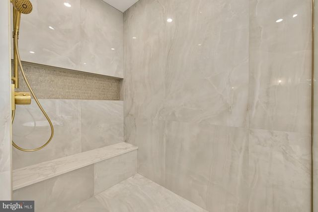 8314 THOREAU DR, Bethesda, MD 20817