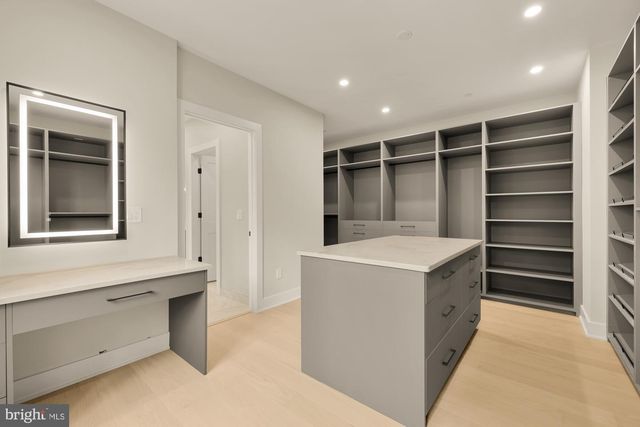 8314 THOREAU DR, Bethesda, MD 20817