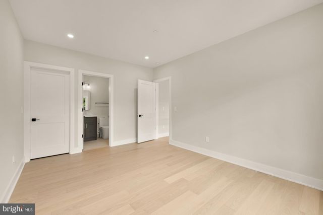 8314 THOREAU DR, Bethesda, MD 20817