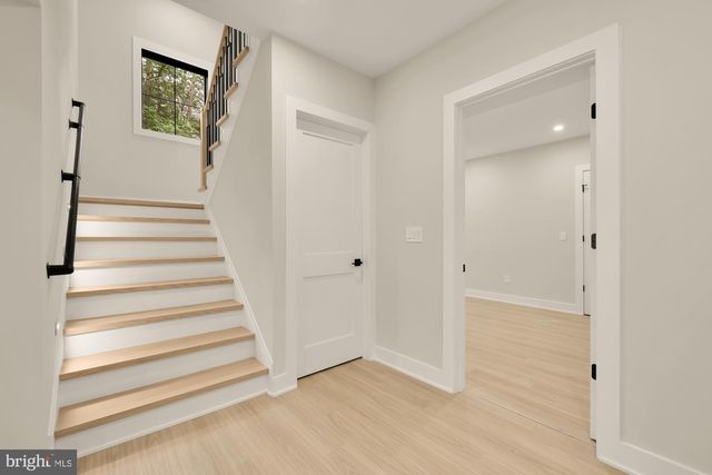 8314 THOREAU DR, Bethesda, MD 20817