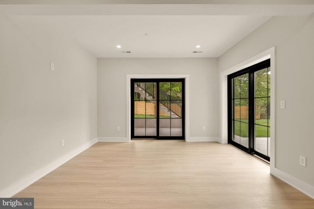 8314 THOREAU DR, Bethesda, MD 20817