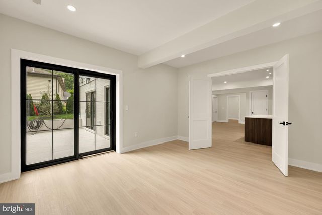 8314 THOREAU DR, Bethesda, MD 20817