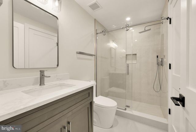 8314 THOREAU DR, Bethesda, MD 20817
