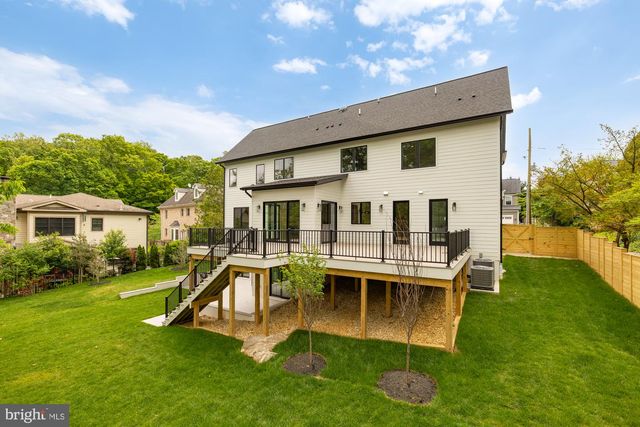 8314 THOREAU DR, Bethesda, MD 20817