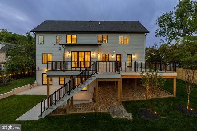 8314 THOREAU DR, Bethesda, MD 20817