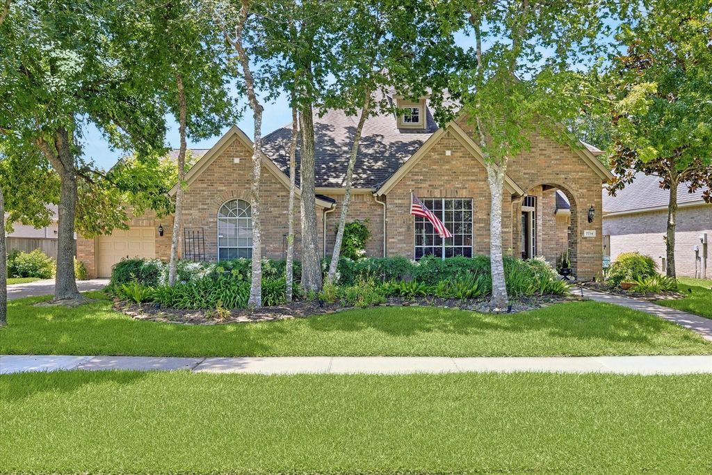 7734 Silent Forest Drive, Sugar Land, TX 77479