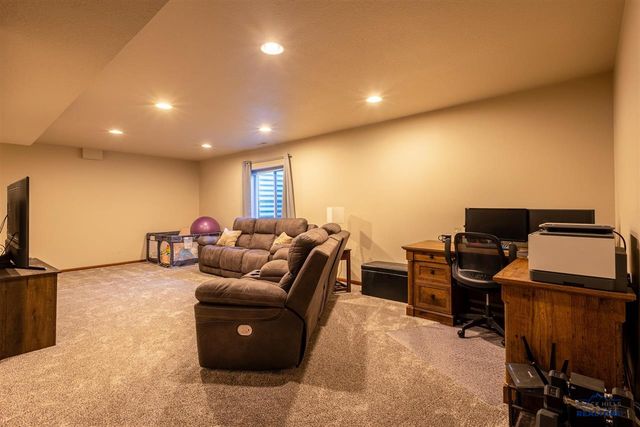 3922 Gallatin Avenue, Spearfish, SD 57783