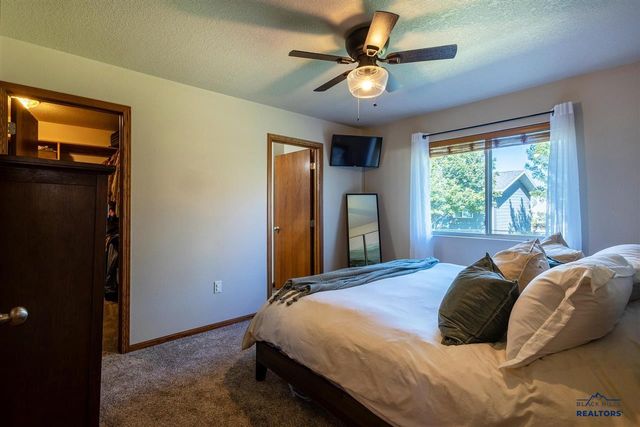 3922 Gallatin Avenue, Spearfish, SD 57783